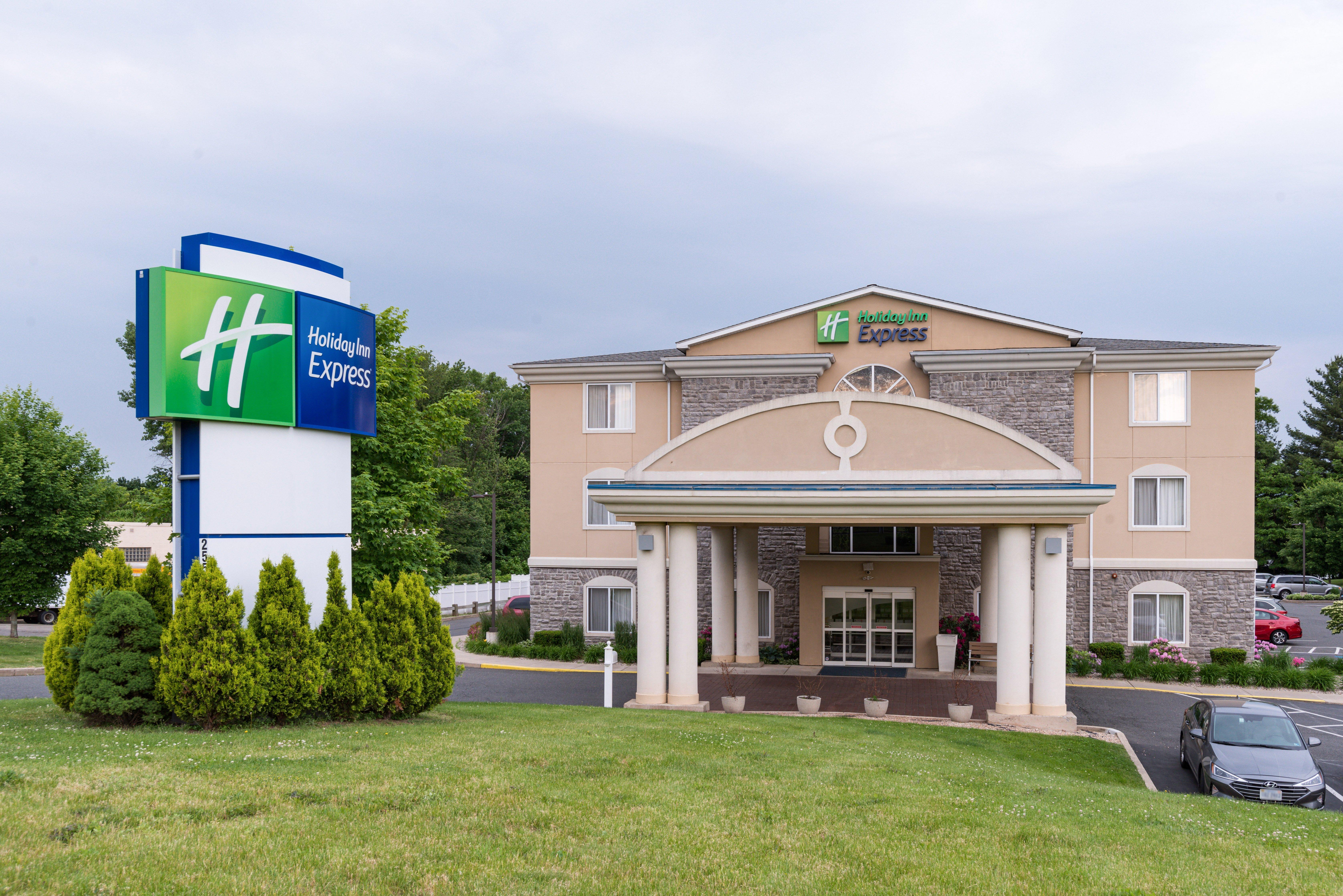 Holiday Inn Express Hartford-Newington By Ihg Eksteriør bilde