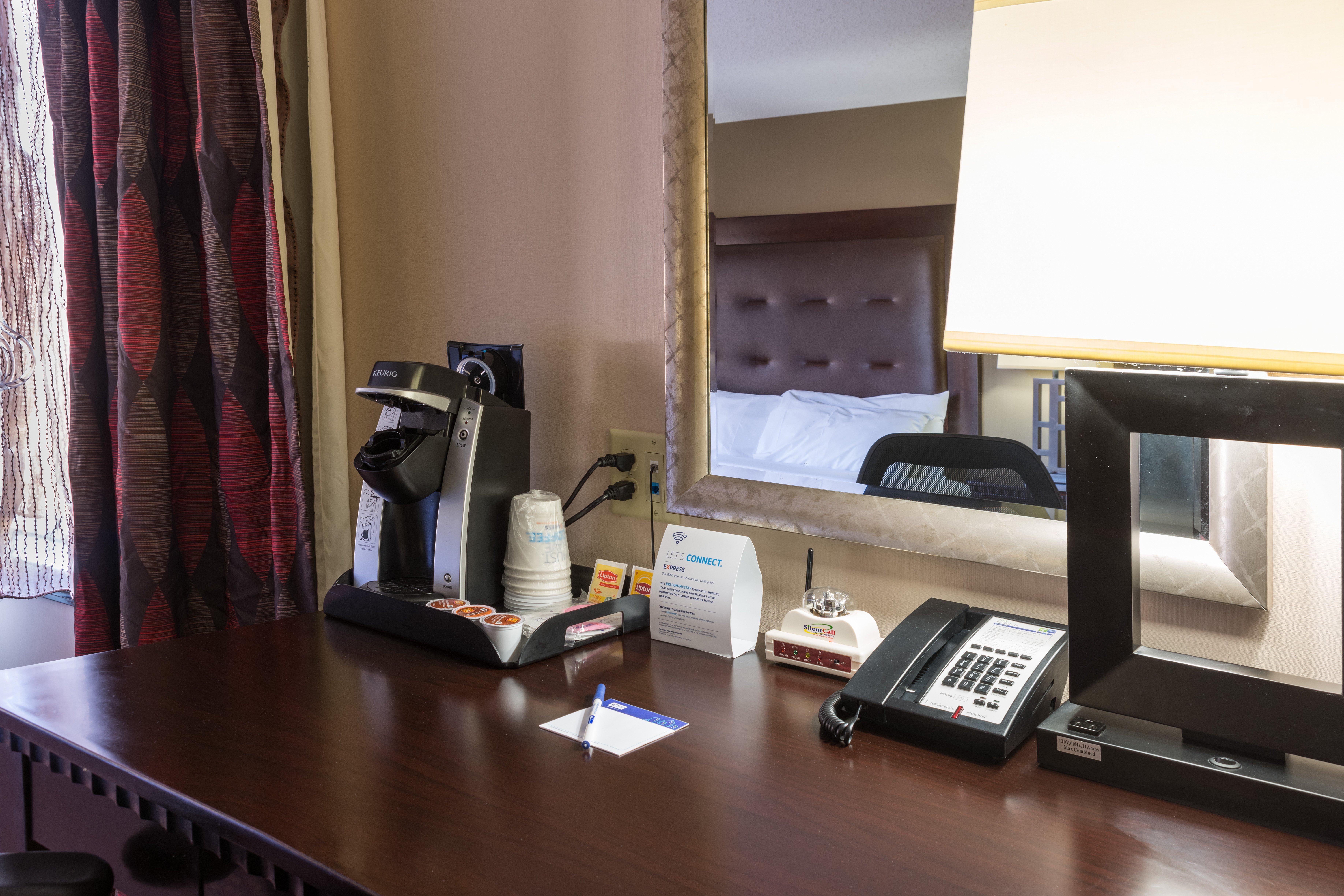 Holiday Inn Express Hartford-Newington By Ihg Eksteriør bilde