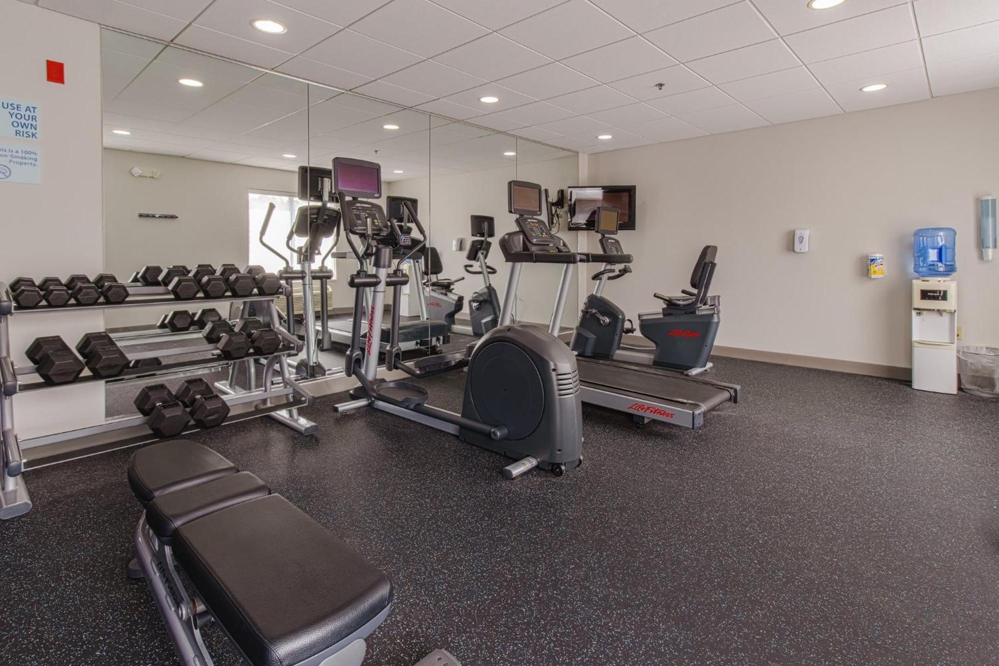 Holiday Inn Express Hartford-Newington By Ihg Eksteriør bilde