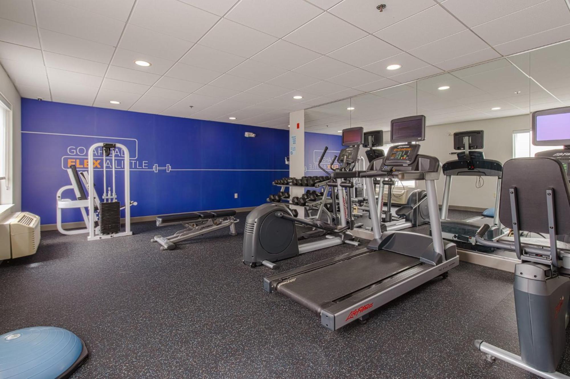 Holiday Inn Express Hartford-Newington By Ihg Eksteriør bilde