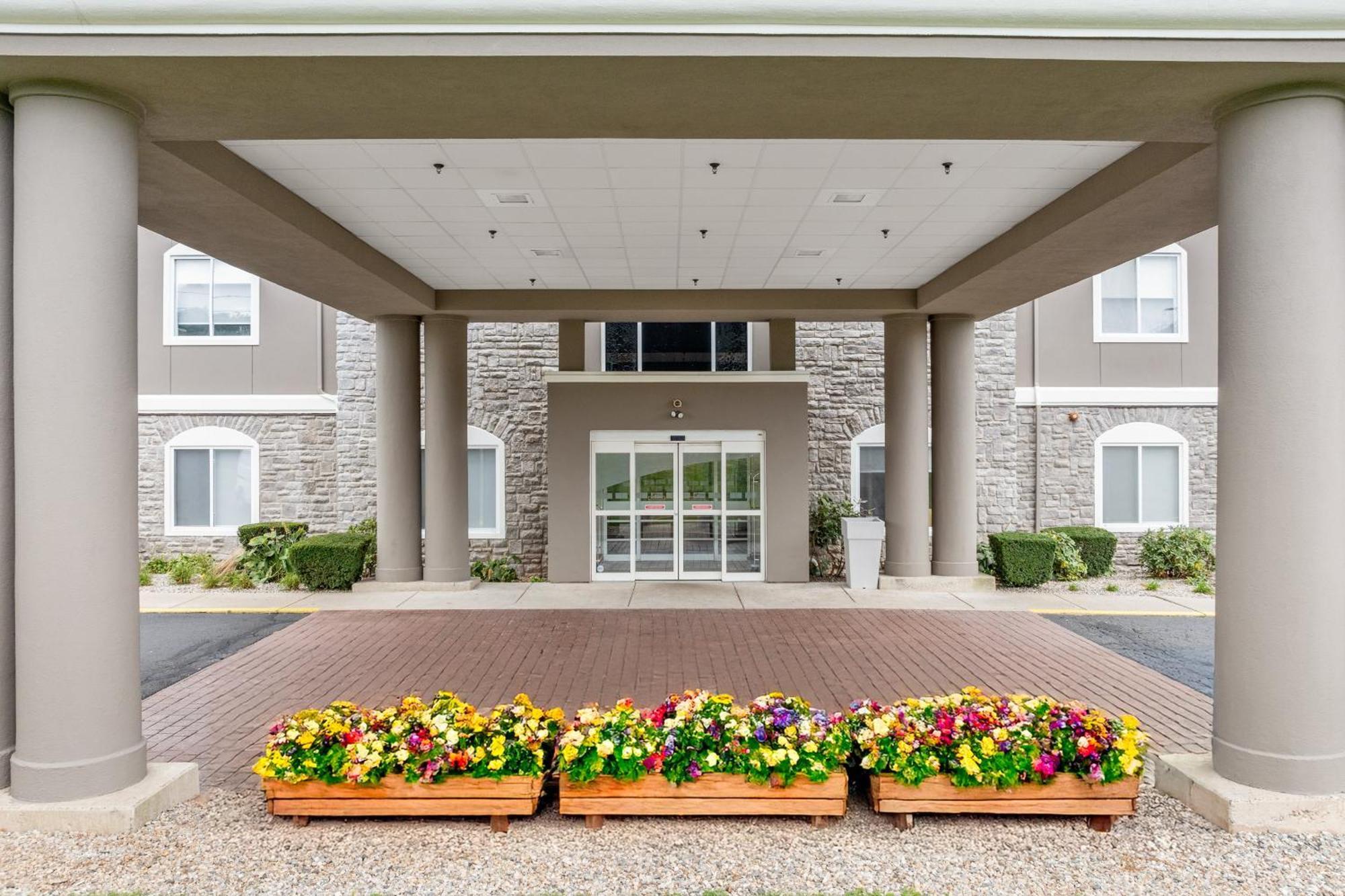 Holiday Inn Express Hartford-Newington By Ihg Eksteriør bilde