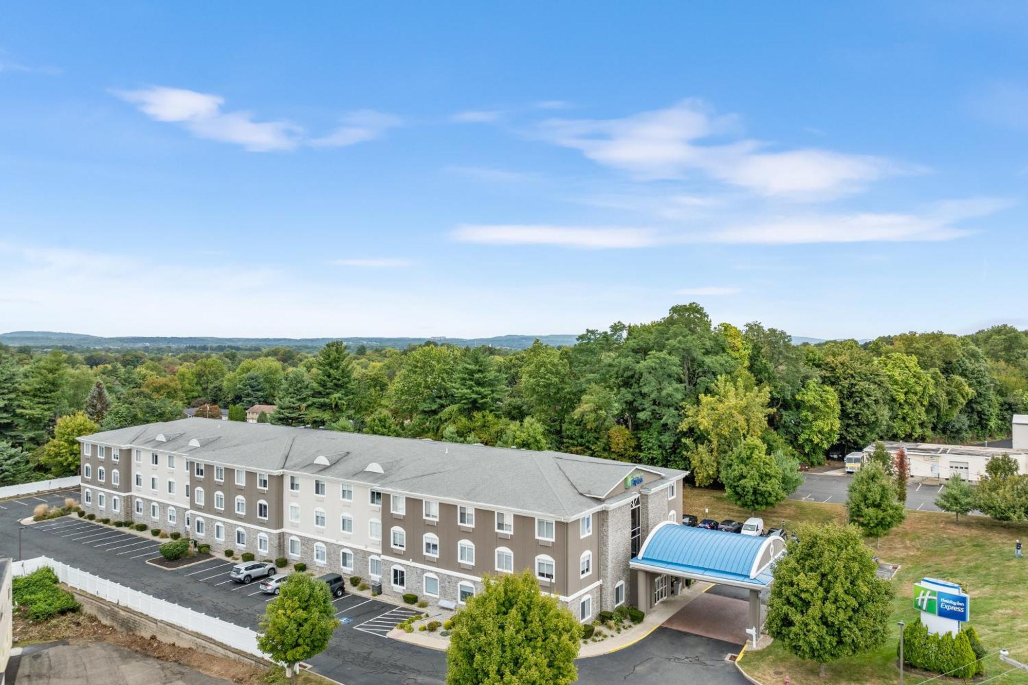 Holiday Inn Express Hartford-Newington By Ihg Eksteriør bilde